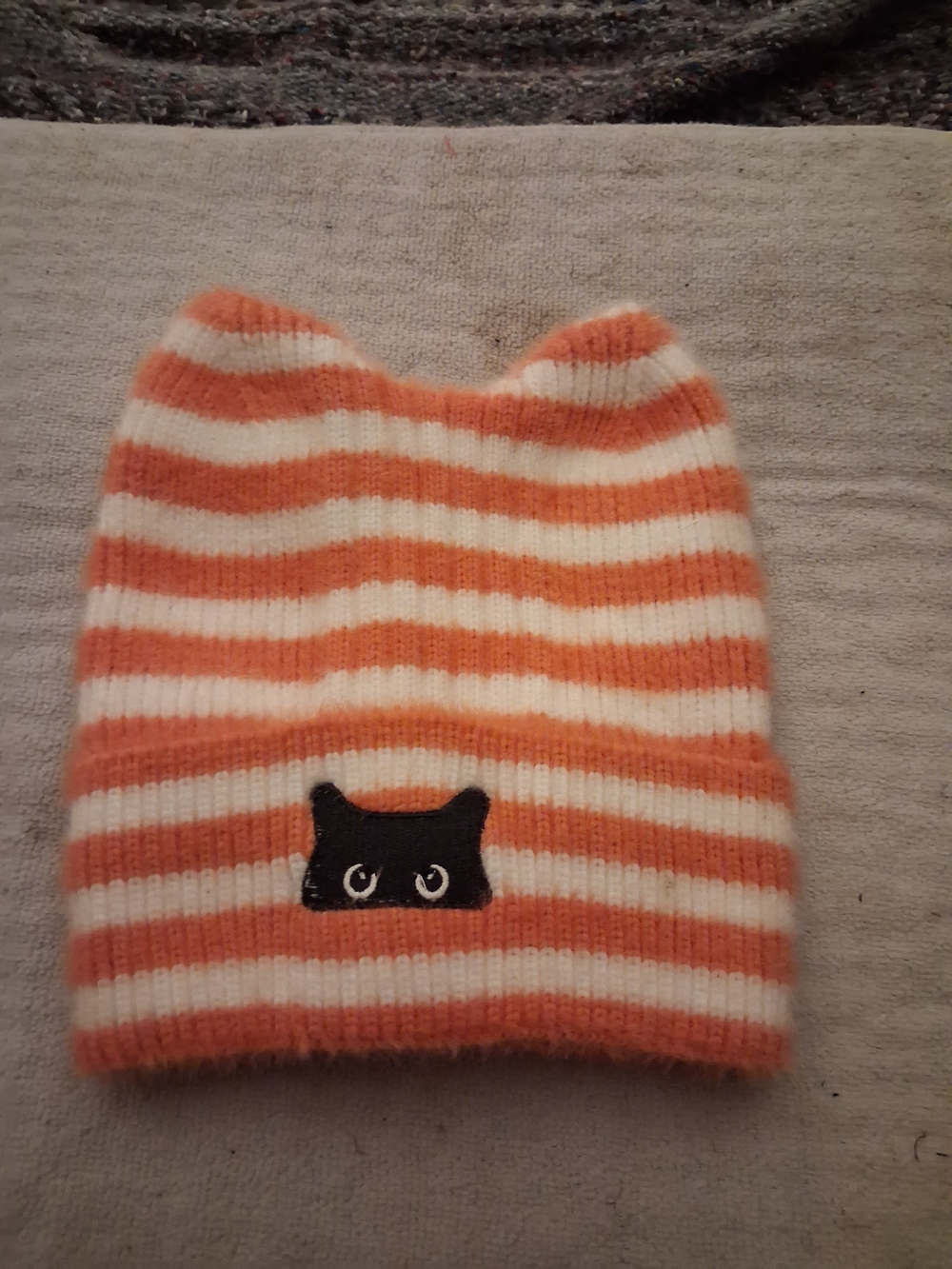 Striped Orange & White Kids Knit Cat Beanie. NWOT